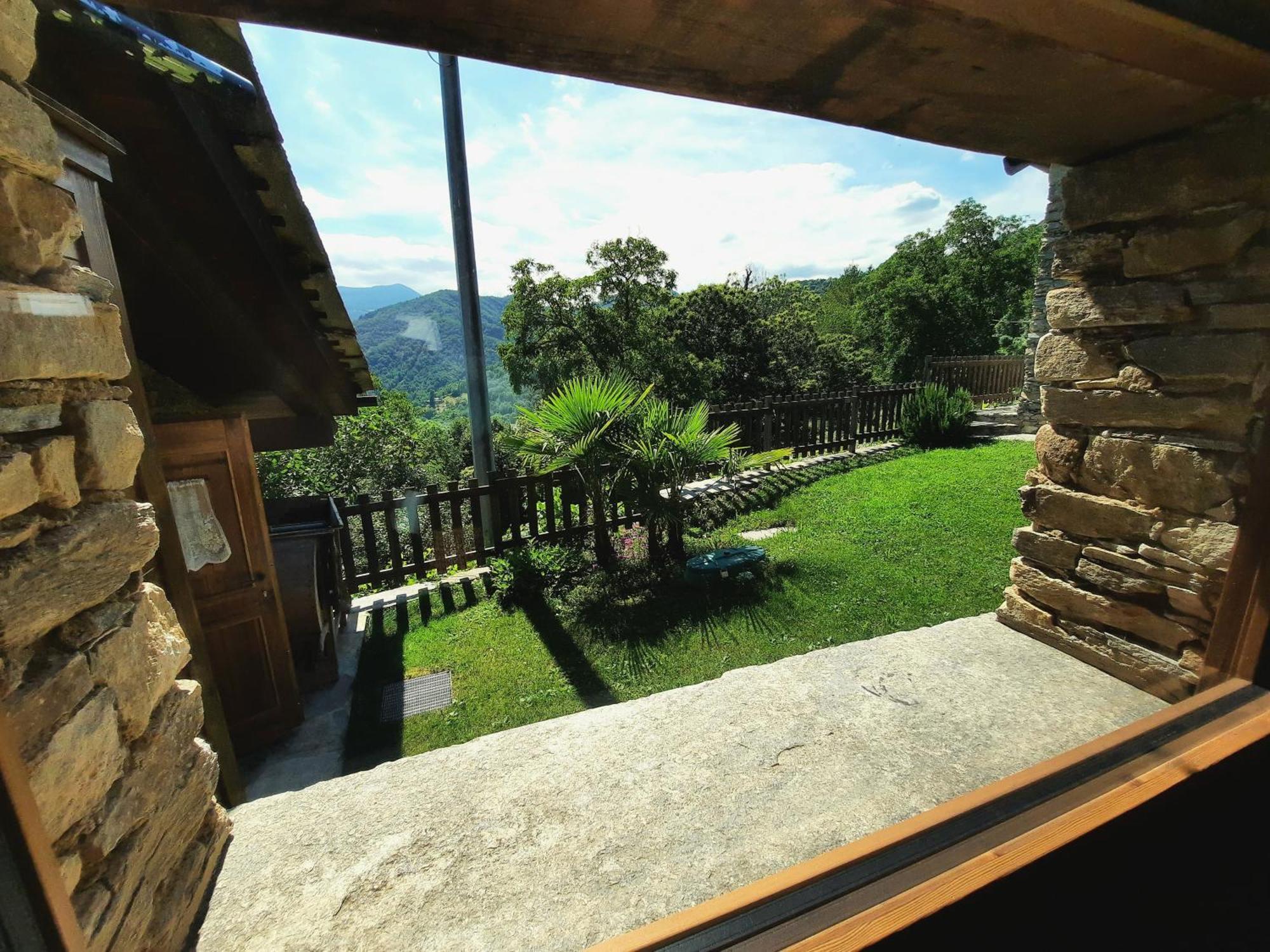 La Baita Nel Bosco Brossasco Exterior foto