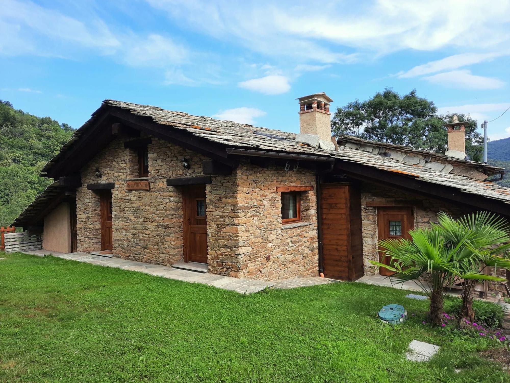 La Baita Nel Bosco Brossasco Exterior foto